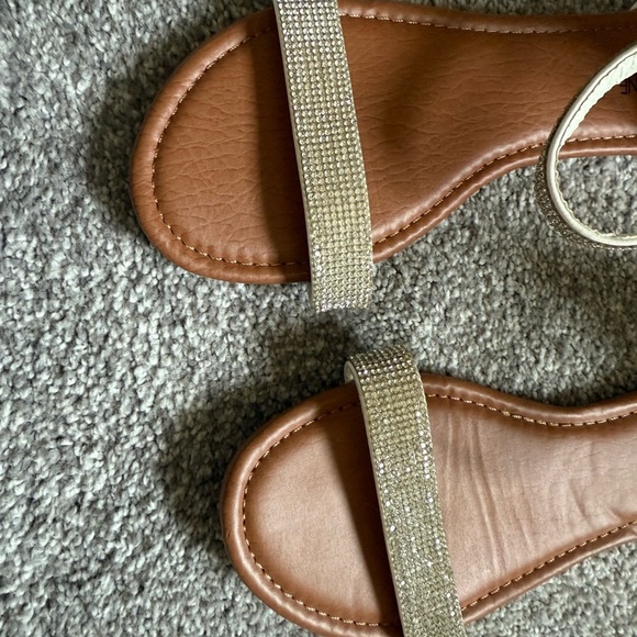 Ardene White and Brown Sandals with Rhinestone Accent - Picture 5 of 7